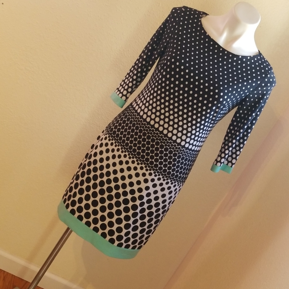 Studio one dress size small‎